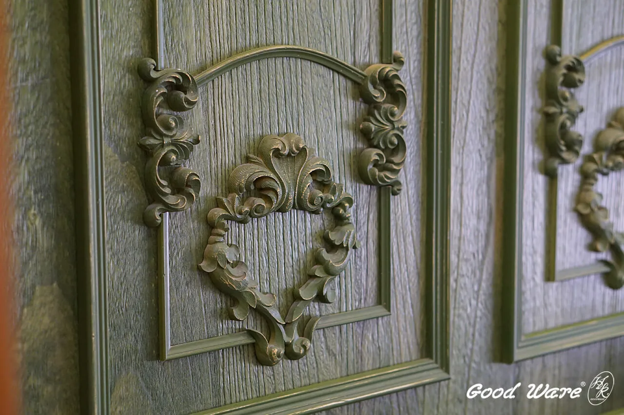 姿也髮廊一樓接待區牆面｜運用飾花產品模組範例