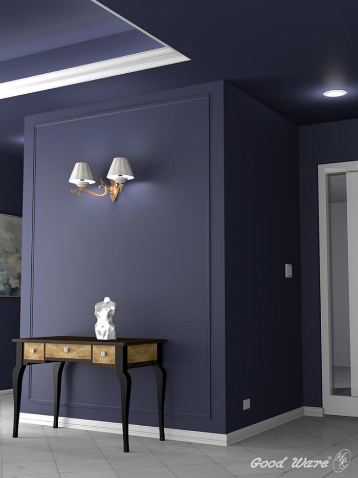 深色牆面搭配白色踢腳板與天花線板