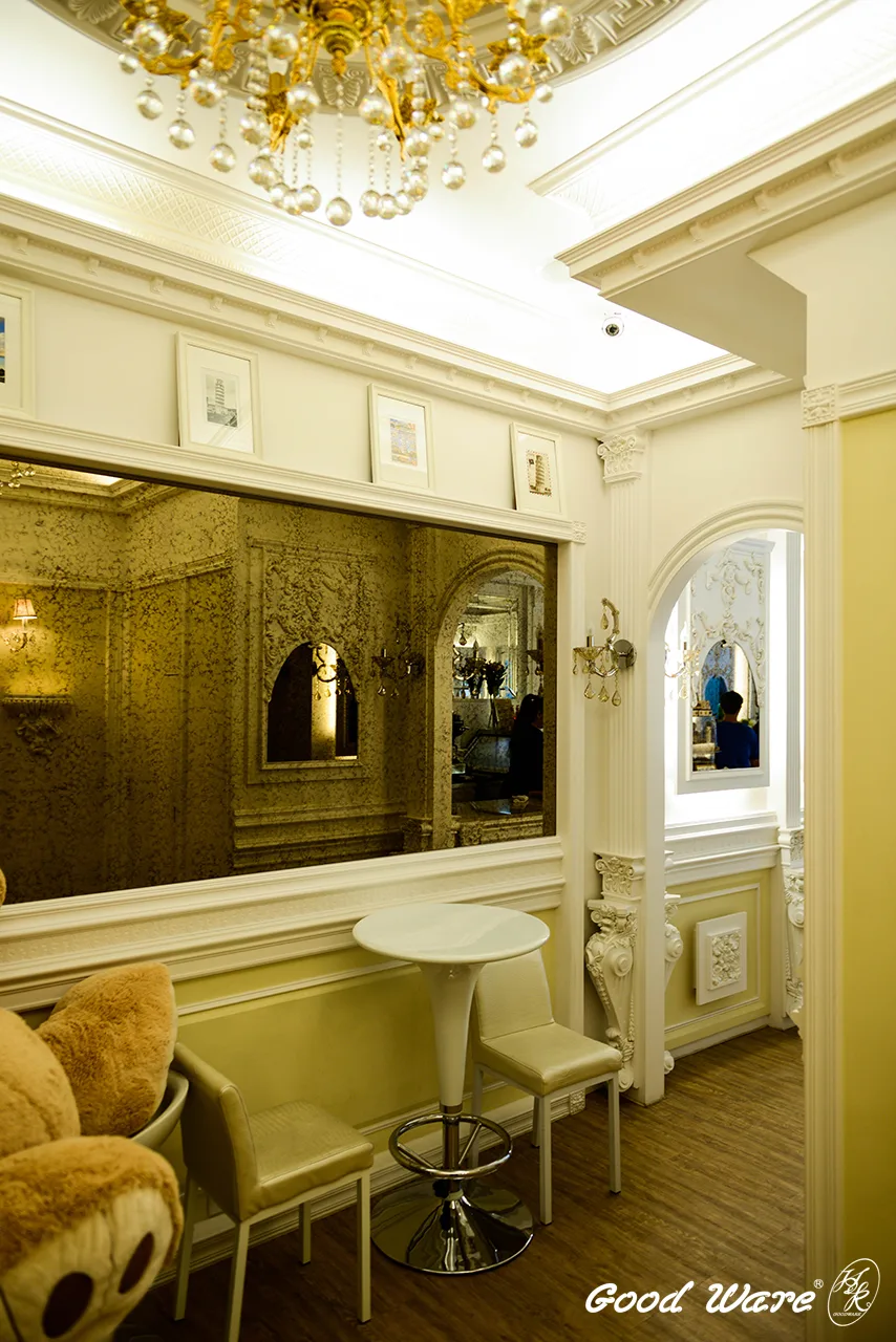 安吉利諾義式冰淇淋店凹頂燈座＋水晶吊燈